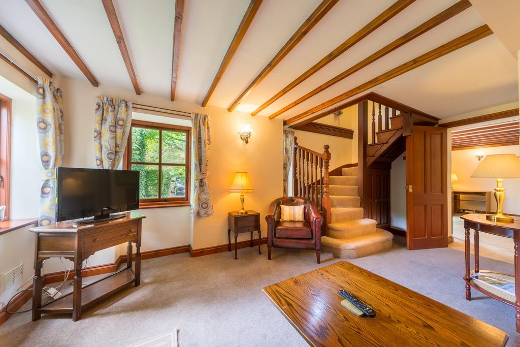אסק Glen-Yr-Afon House Hotel מראה חיצוני תמונה